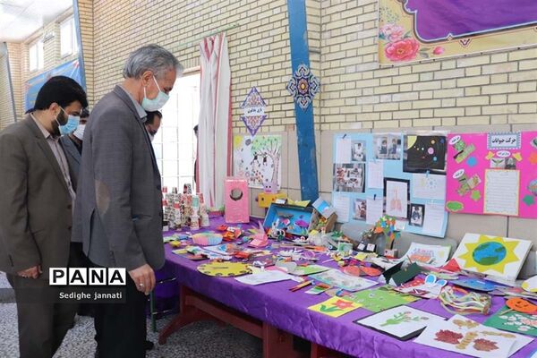 نمایشگاه دستاوردهای تدریس مجازی دانش آموزان در آباده