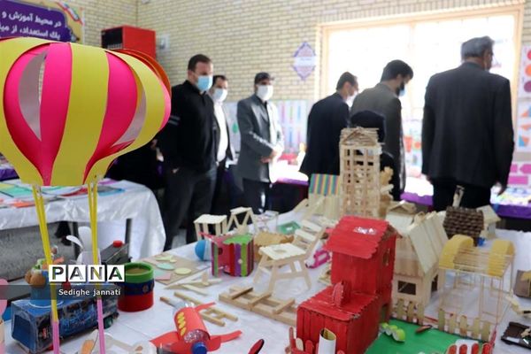 نمایشگاه دستاوردهای تدریس مجازی دانش آموزان در آباده