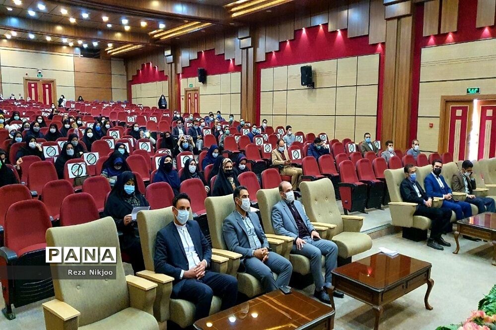 بزرگداشت هفته امور تربیتی در ناحیه یک بهارستان