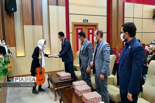 بزرگداشت هفته امور تربیتی در ناحیه یک بهارستان