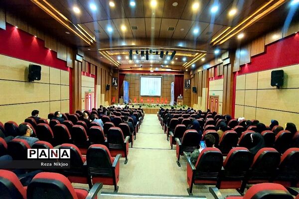 بزرگداشت هفته امور تربیتی در ناحیه یک بهارستان
