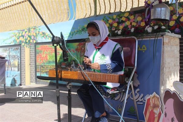 نواختن زنگ جشن نیکوکاری  در استان اصفهان