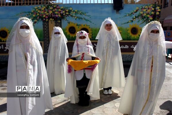 نواختن زنگ جشن نیکوکاری  در استان اصفهان