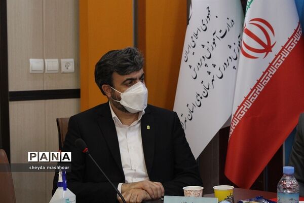 افتتاحیه دهمین دوره مجلس دانش‌آموزی