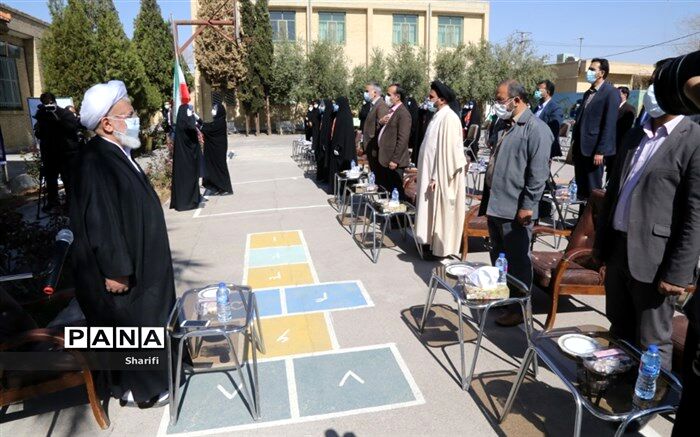 برگزاری جشن نیکوکاری در مدارس باعث تقویت روحیه ایثار می شود