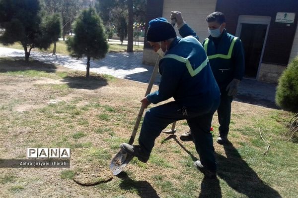 اهدای  رایگان نهال در بوستان‌های خاورشهر به مناسبت جشن تولد زمین