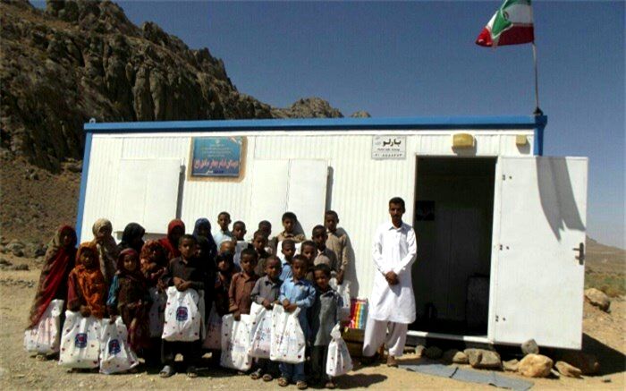آئین بهره‌برداری از 100 مدرسه و انعقاد تفاهم‌نامه ساخت 1000 مدرسه روستایی و عشایری برگزار شد