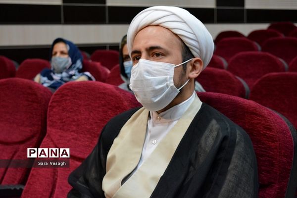 ویژه برنامه عطر عاشقی دانش آموزان مکلف پسر در شهرستان شهریار