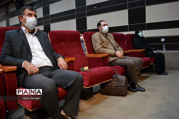 ویژه برنامه عطر عاشقی دانش آموزان مکلف پسر در شهرستان شهریار