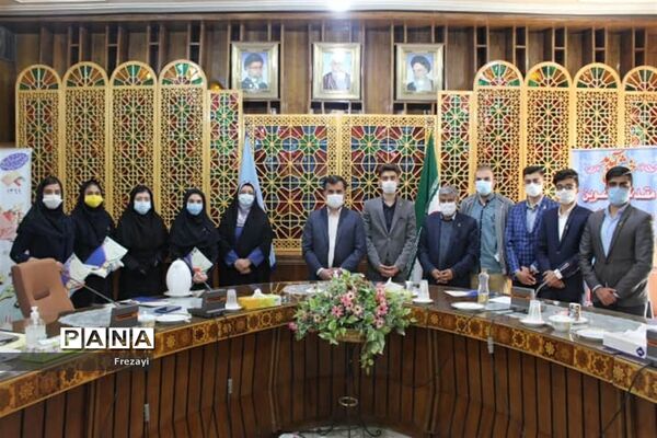 برگزاری نشست اعضای مجلس دانش‌آموزی استان اصفهان با مدیرکل آموزش و پرورش استان