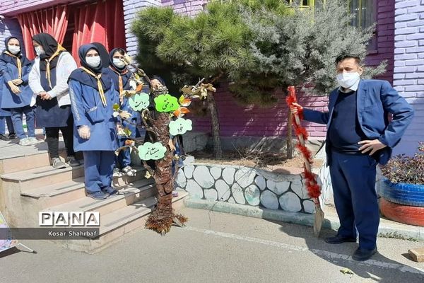 گرامیداشت هفته منابع طبیعی و روز درختکاری در رودهن