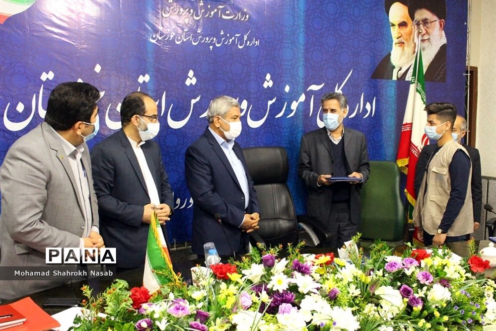 نشست مشترک مدیران کل آموزش و پرورش و کمیته امداد امام خمینی (ره) استان خوزستان