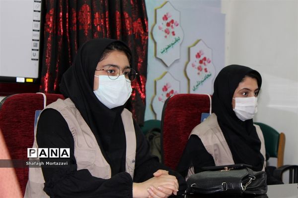 نشست  مدیرکل فرهنگی، هنری وزارت آموزش و پرورش با دانش‌‌آموزان خبرنگار مازندران