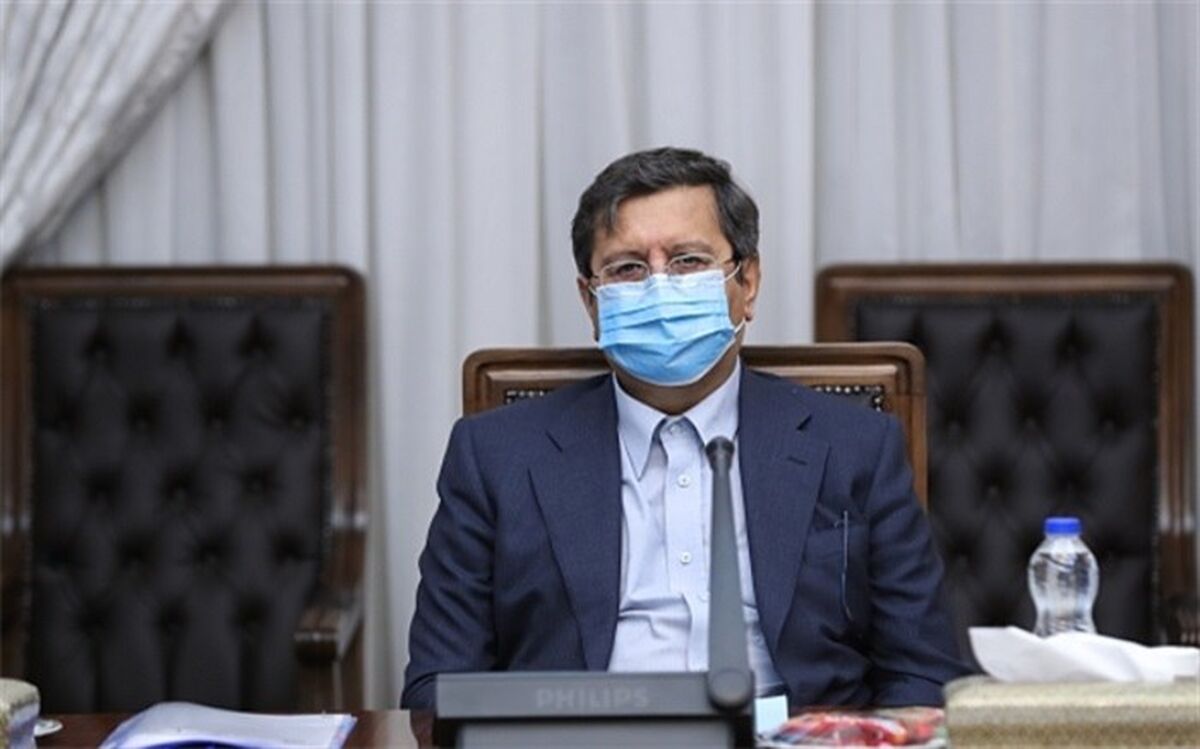 همتی: درآمد نفتی ایران در دو سال گذشته کمتر از ۲۰میلیارد دلار بوده است