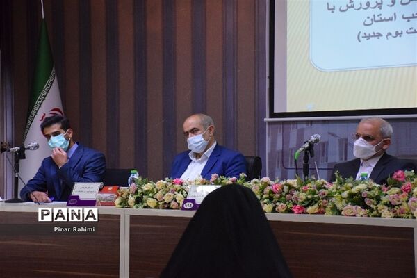 دیدار وزیر آموزش و پرورش با معلمان منتخب آذربایجان شرقی