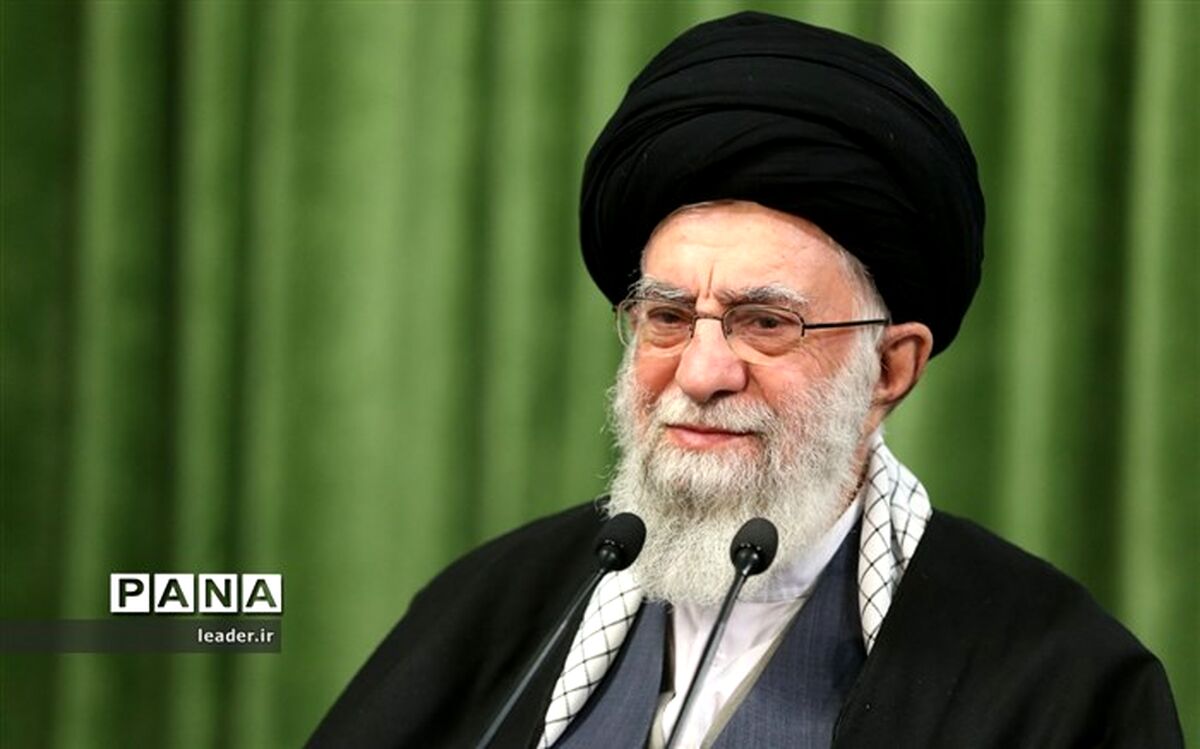 زنان شهید، جانباز و آزاده از برترین قله‌های افتخارات انقلاب هستند