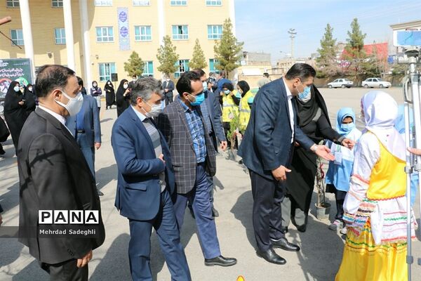 همایش استانی درختکاری توسط دانش آموزان ساعی در طرح ملی کوچ