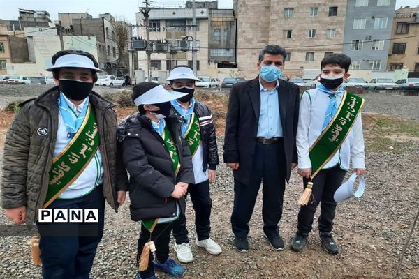 کاشت نهال ایثار به نیابت شهدا در روز شهدا