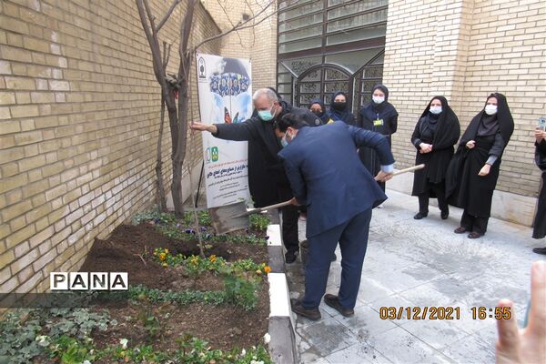 مراسم به ثمر رسیدن فعالیت های کانون یاریگران زندگی  منطقه یک