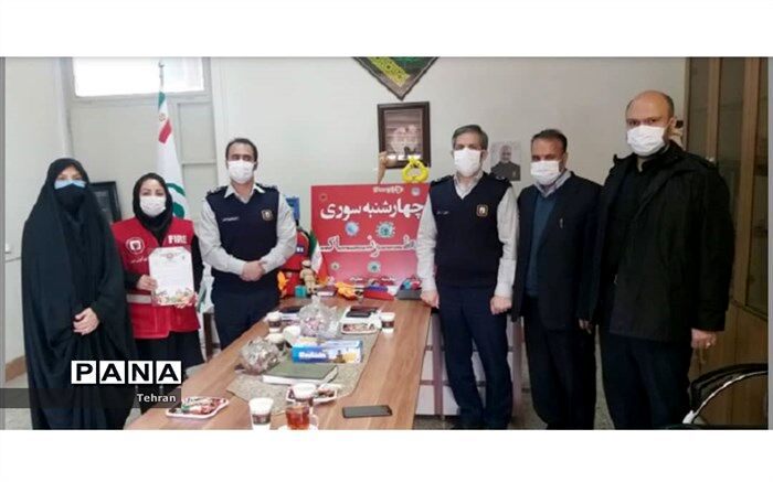دانش آموزان مقطع ابتدایی آموزش و پرورش منطقه 3 حامی ایمنی سازمان آتش نشانی