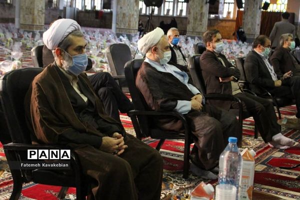 بسته‌بندی و توزیع ۱۵۰۰ بسته غذایی در مصلی ساری