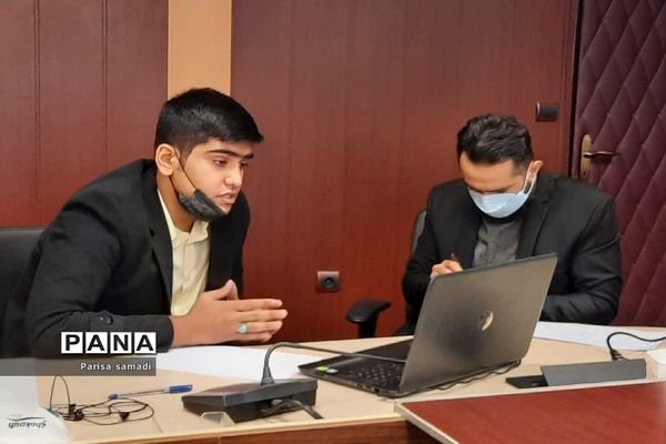 مناظره دانش آموزی  منطقه۱۳  با منطقه ۱۵ تهران