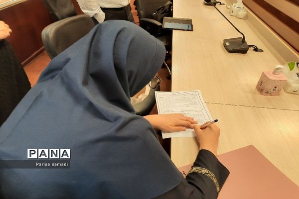 مناظره دانش آموزی  منطقه۱۳  با منطقه ۱۵ تهران