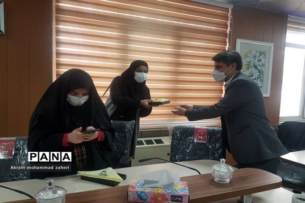 مناظره دانش‌آموزی پسران منطقه ۲ با منطقه ۷ و دختران منطقه ۲ با منطقه ۹