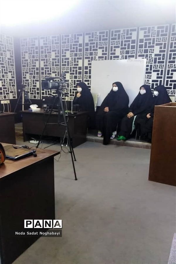 مناظره دانش آموزان مناطق 8 و 12 با موضوع حذف کنکور