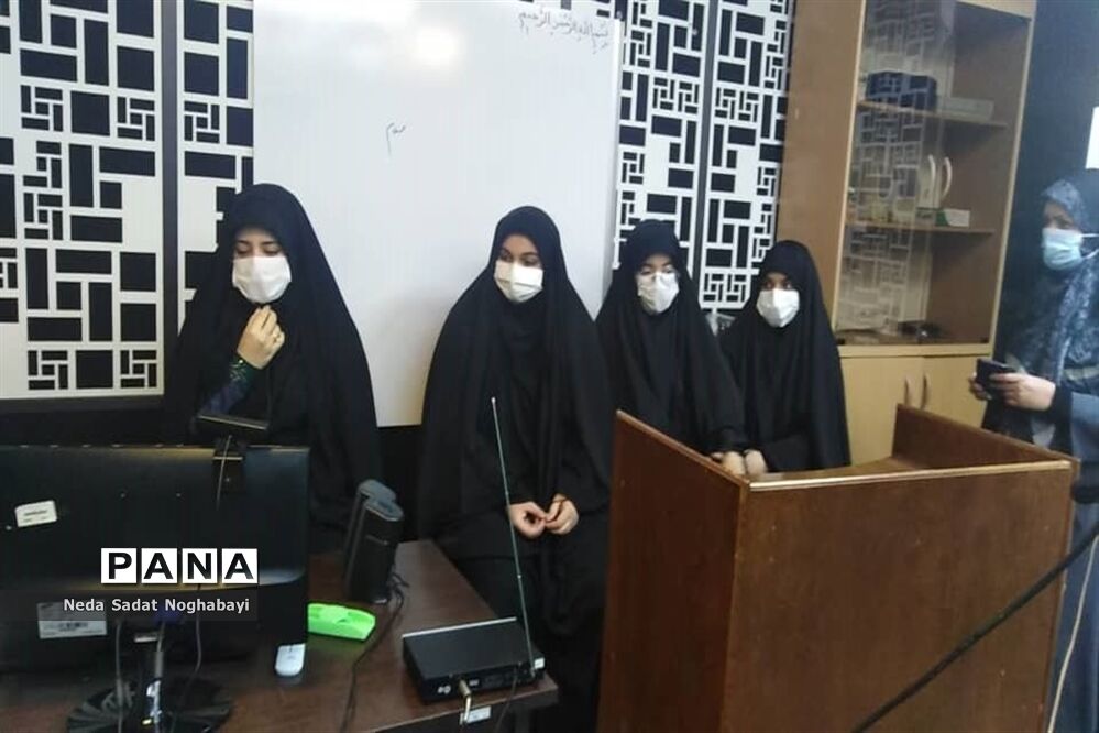 مناظره دانش آموزان مناطق 8 و 12 با موضوع حذف کنکور
