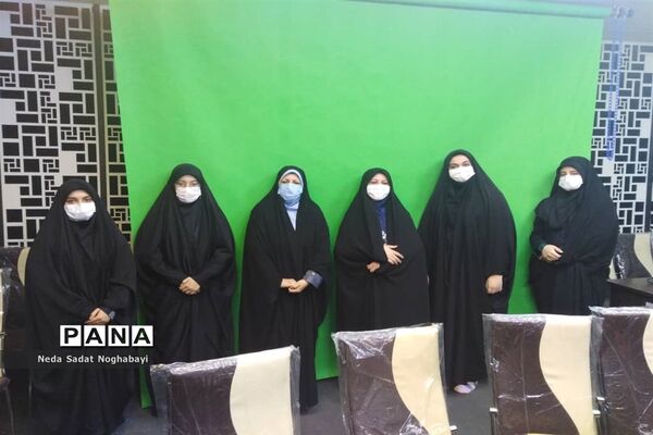 مناظره دانش آموزان مناطق 8 و 12 با موضوع حذف کنکور