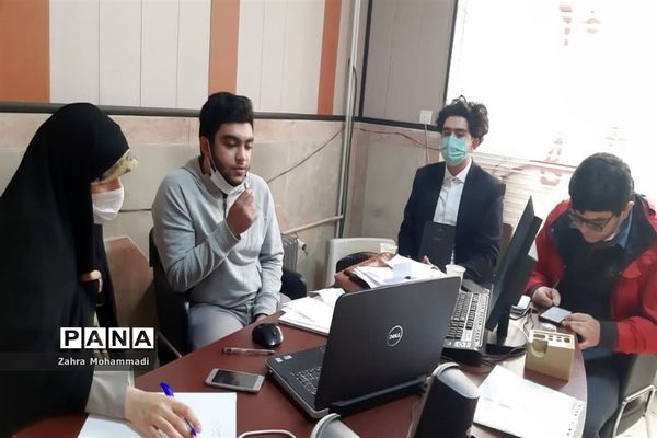 مناظره دانش‌آموزان مناطق ۱۰ و ۱۸