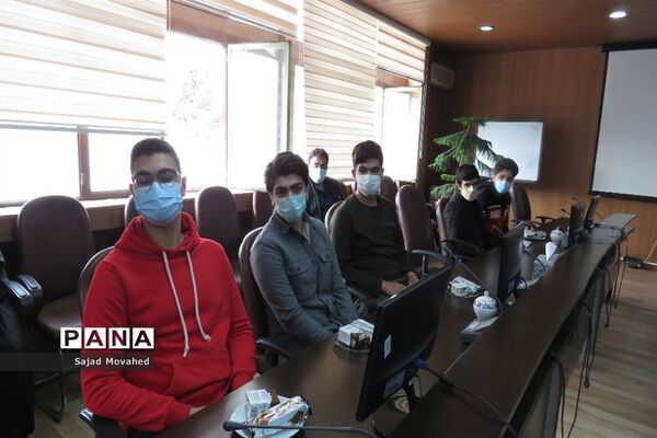 مراسم تقدیر از برگزیدگان استانی مسابقات فرهنگی و هنری دانش آموزان منطقه 8