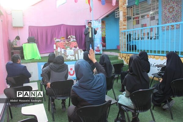 جشن عید روز در دبستان پیشتازان شهرستان بوشهر