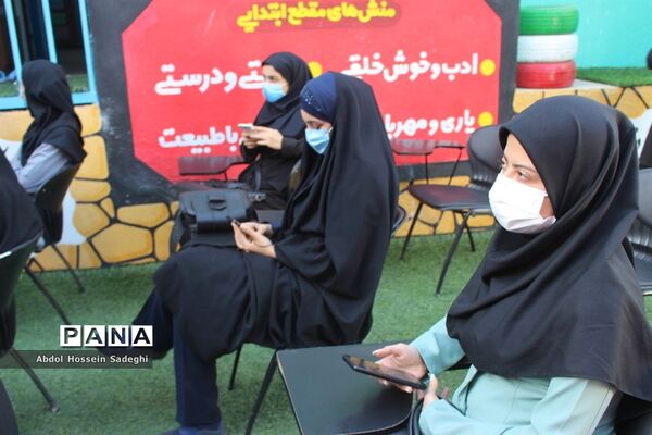 جشن عید روز در دبستان پیشتازان شهرستان بوشهر