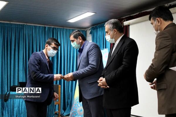 نشست هیات رئیسه و کمیته‌های مجلس دانش‌آموزی مازندران