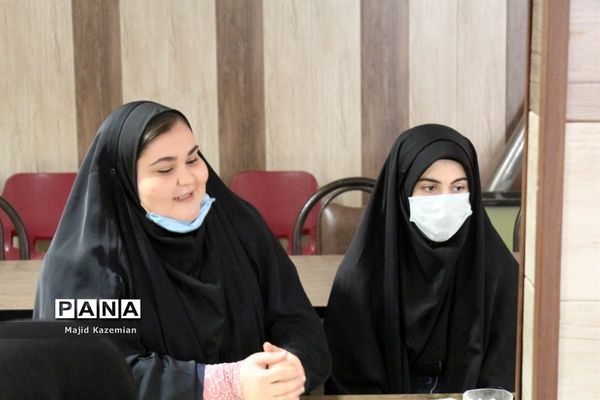 نشست مجلس دانش‌آموزی شهرستان رزن