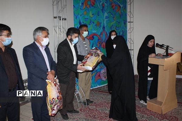 تقدیر از برگزیدگان مسابقات فرهنگی وهنری ابرکوه