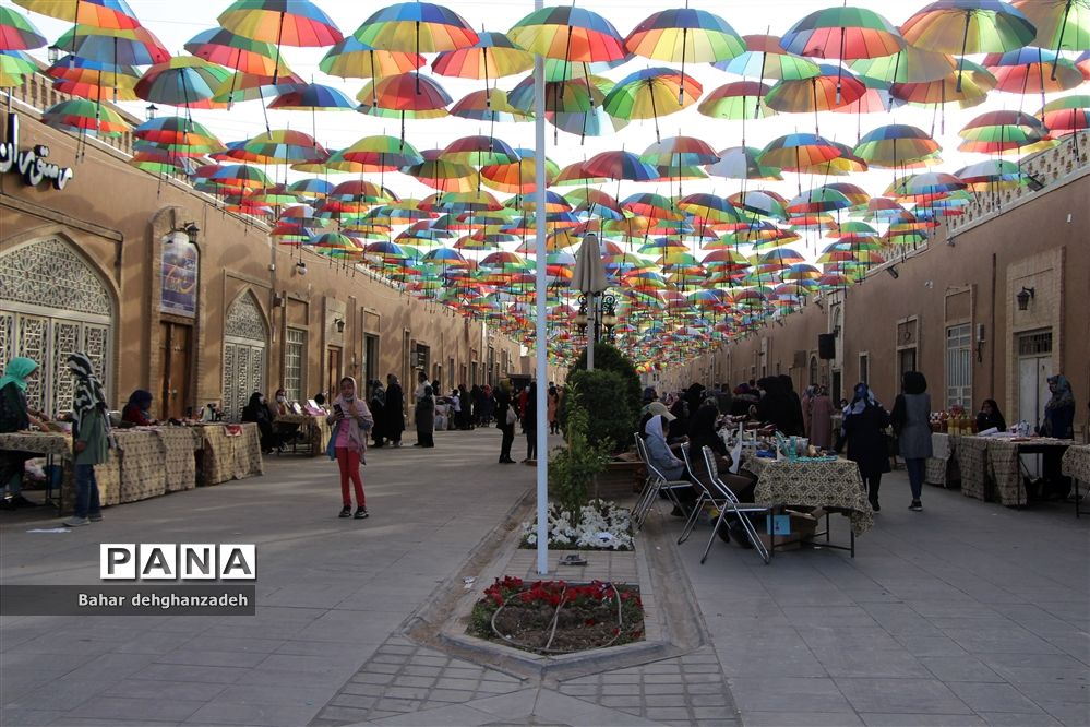 پیشواز کوچه مازاریهای یزد از بهار