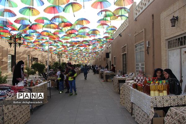 پیشواز کوچه مازاریهای یزد از بهار