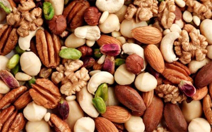 عوارض زیاده روی در مصرف آجیل چیست؟