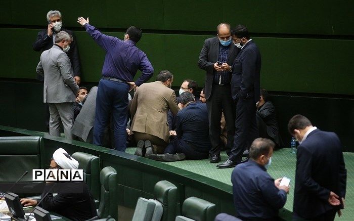 طرح مجلس برای تثبیت ساعت رسمی کشور