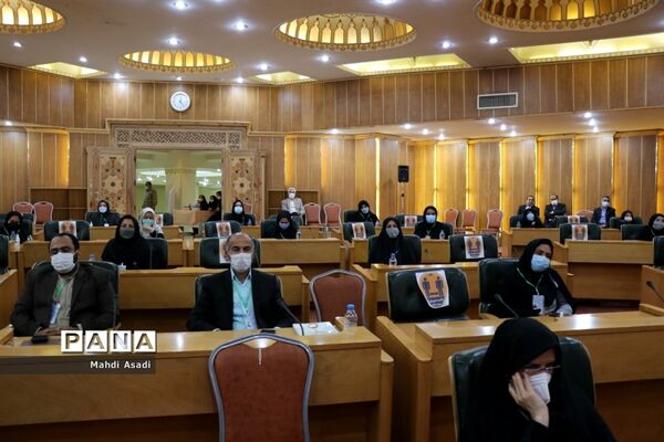 نشست تخصصی وزیر آموزش و پرورش با نمایندگان دبیران و آموزگاران خراسان رضوی