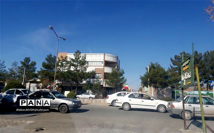 ممنوعیت توقف خودروها مقابل بوستان‌های پایتخت در روز طبیعت