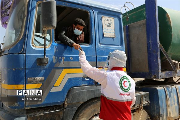 کنترل مسافران در مرز دوغارون