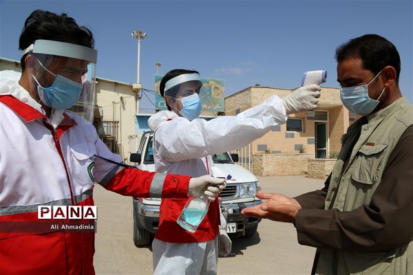 کنترل مسافران در مرز دوغارون