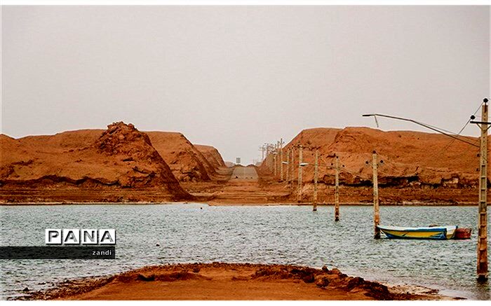 دریاچه ای در دل کویر