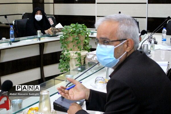 جلسه کار گروه نظارتی و ارزیابی طرح دانش‌آموز تراز انقلاب اسلامی