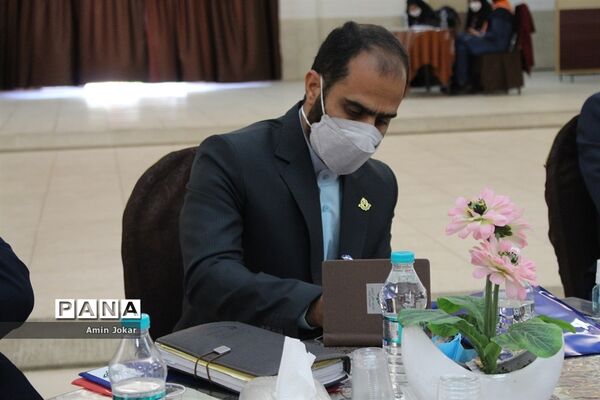 نشست سالانه قطبی مسئولان سازمان دانش آموزی استان فارس در شهرستان آباده
