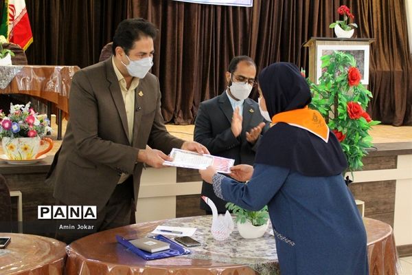 نشست سالانه قطبی مسئولان سازمان دانش آموزی استان فارس در شهرستان آباده